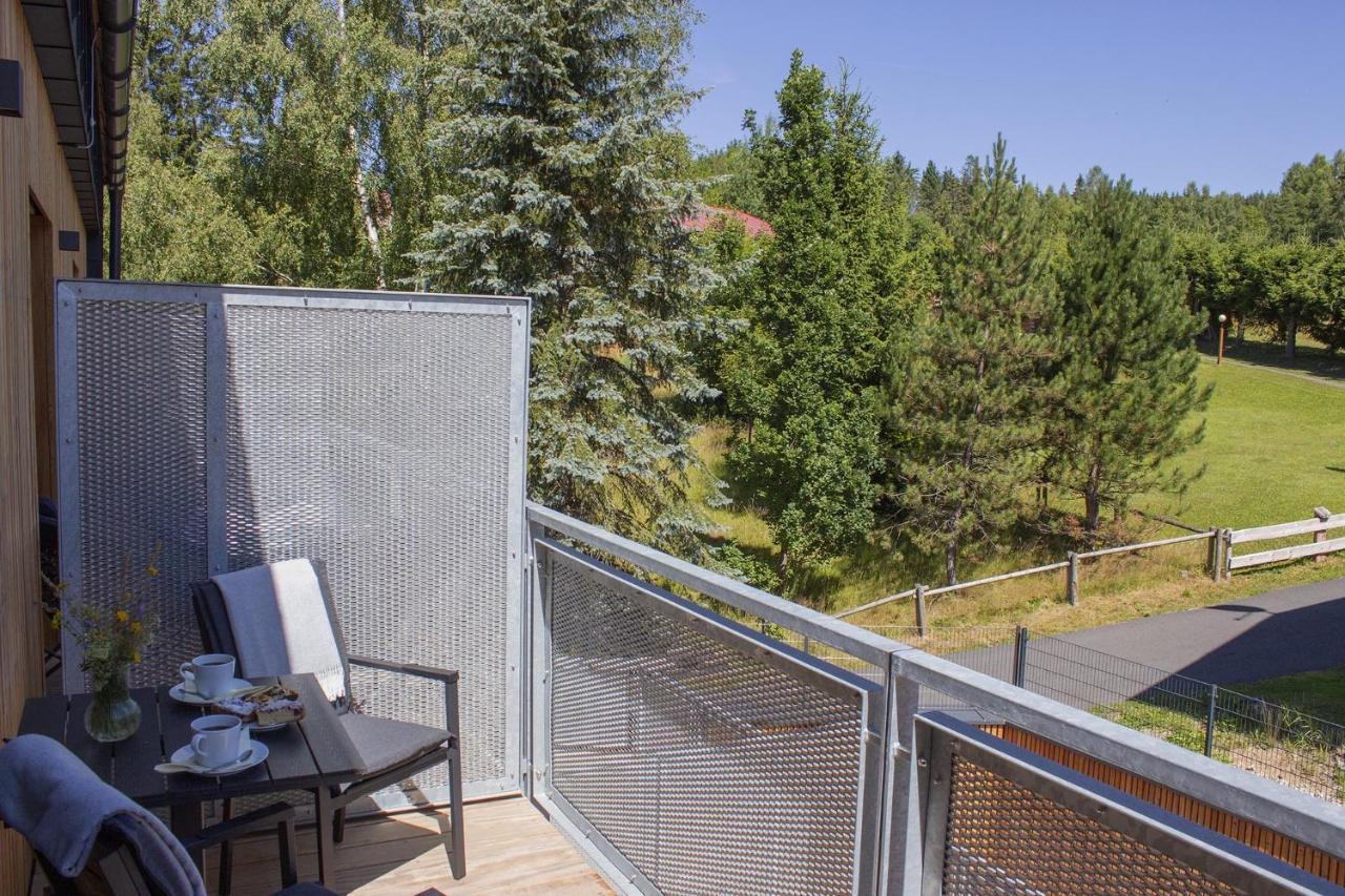 Enjoyharrachov - Atraktivni Klidny Klimatizovany Apartman 20 V Centru Harrachova S Parkovanim, Wifi-Wlan, Sat, Herni Konzoli, Ipad, Netflix Zdarma, Moznosti Dobijeni Auta, Vyhledem Do Zahrady A Na Romanticky Kostelik Bagian luar foto