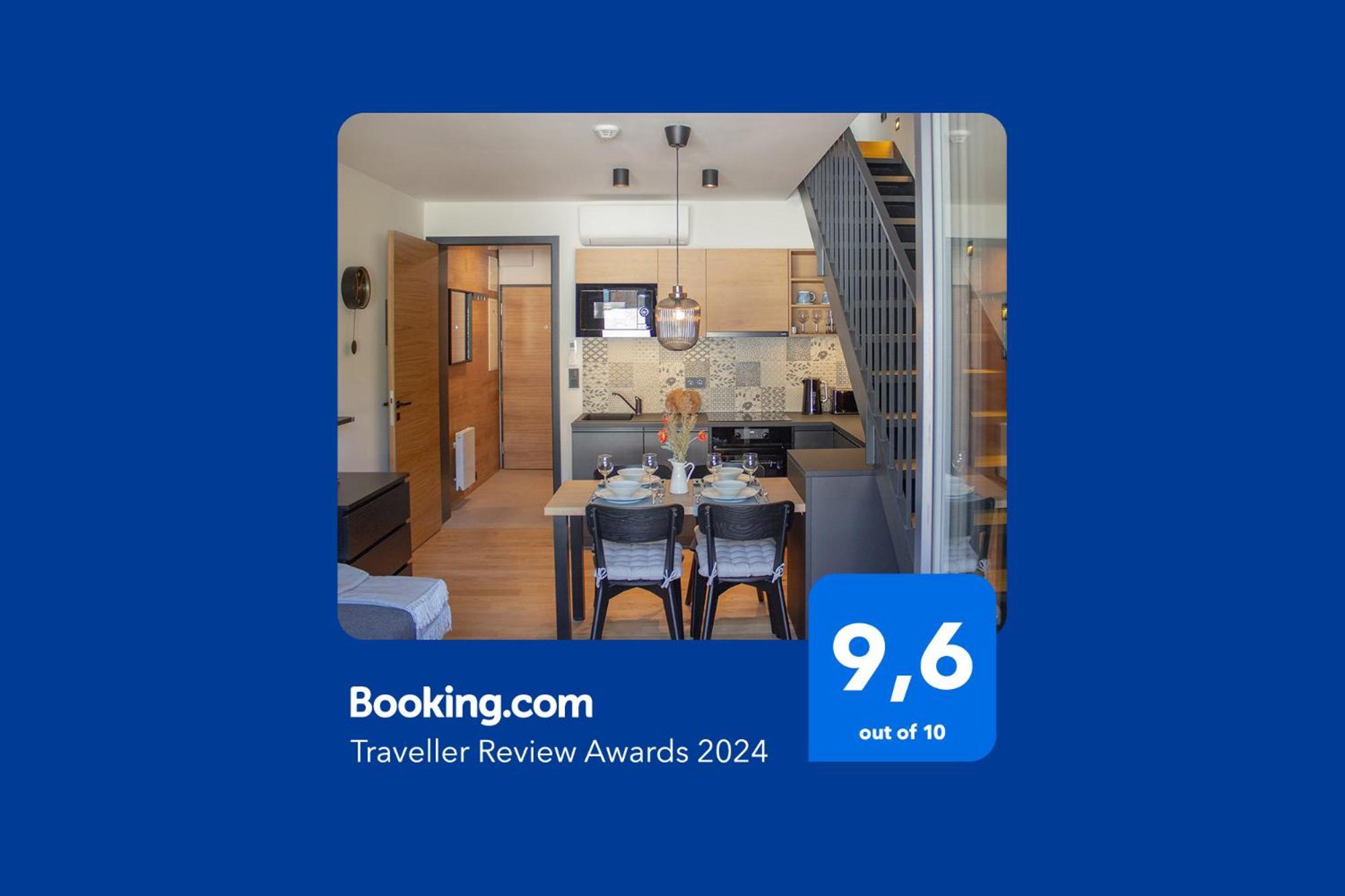 Enjoyharrachov - Atraktivni Klidny Klimatizovany Apartman 20 V Centru Harrachova S Parkovanim, Wifi-Wlan, Sat, Herni Konzoli, Ipad, Netflix Zdarma, Moznosti Dobijeni Auta, Vyhledem Do Zahrady A Na Romanticky Kostelik Bagian luar foto