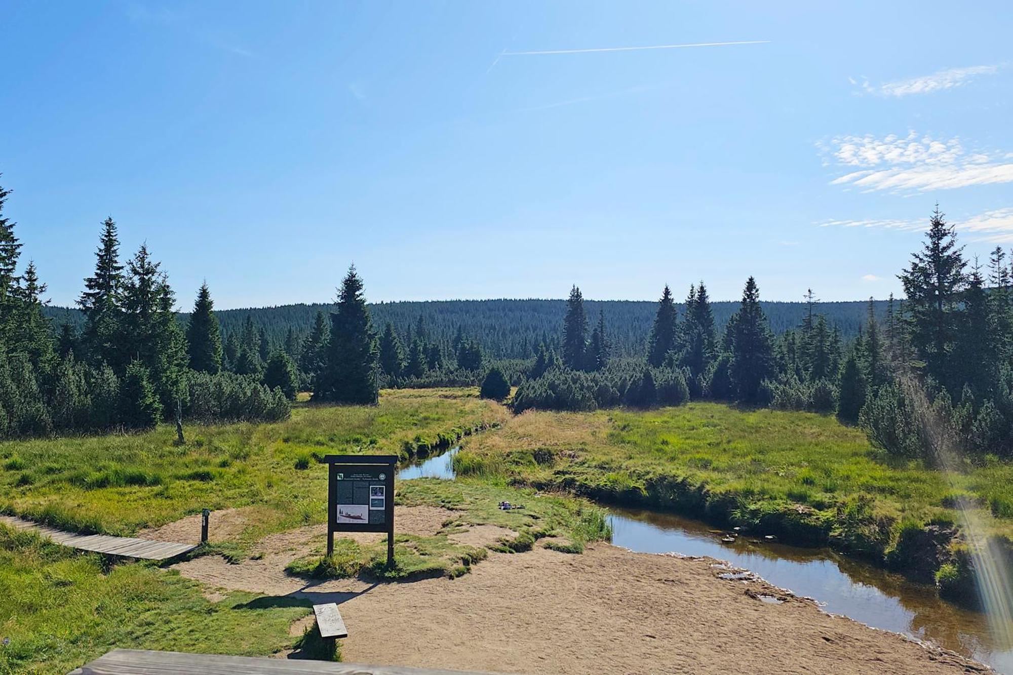 Enjoyharrachov - Atraktivni Klidny Klimatizovany Apartman 20 V Centru Harrachova S Parkovanim, Wifi-Wlan, Sat, Herni Konzoli, Ipad, Netflix Zdarma, Moznosti Dobijeni Auta, Vyhledem Do Zahrady A Na Romanticky Kostelik Bagian luar foto