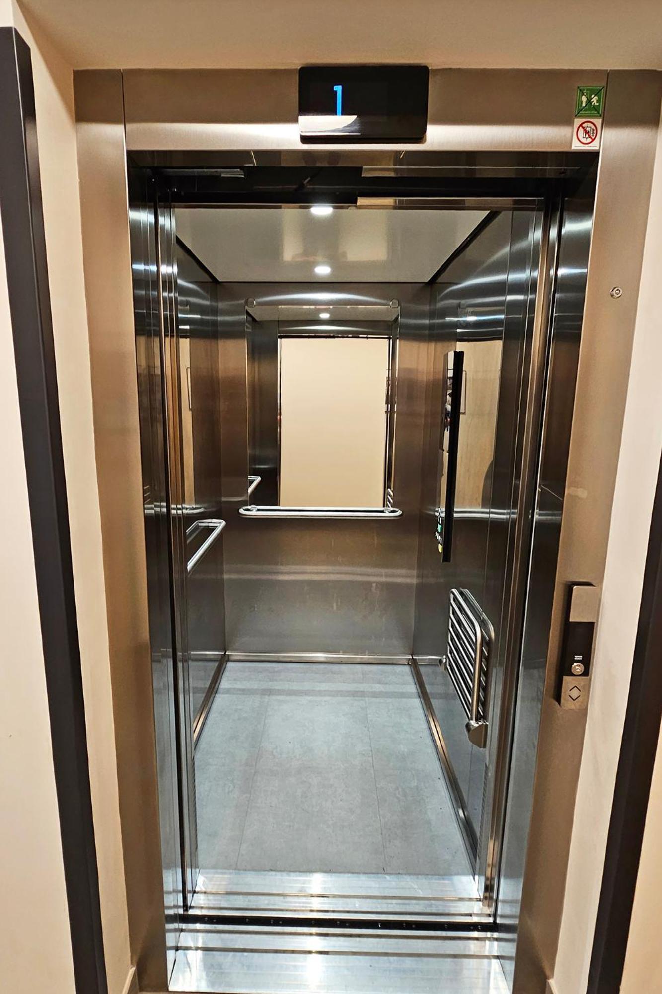 Enjoyharrachov - Atraktivni Klidny Klimatizovany Apartman 20 V Centru Harrachova S Parkovanim, Wifi-Wlan, Sat, Herni Konzoli, Ipad, Netflix Zdarma, Moznosti Dobijeni Auta, Vyhledem Do Zahrady A Na Romanticky Kostelik Bagian luar foto