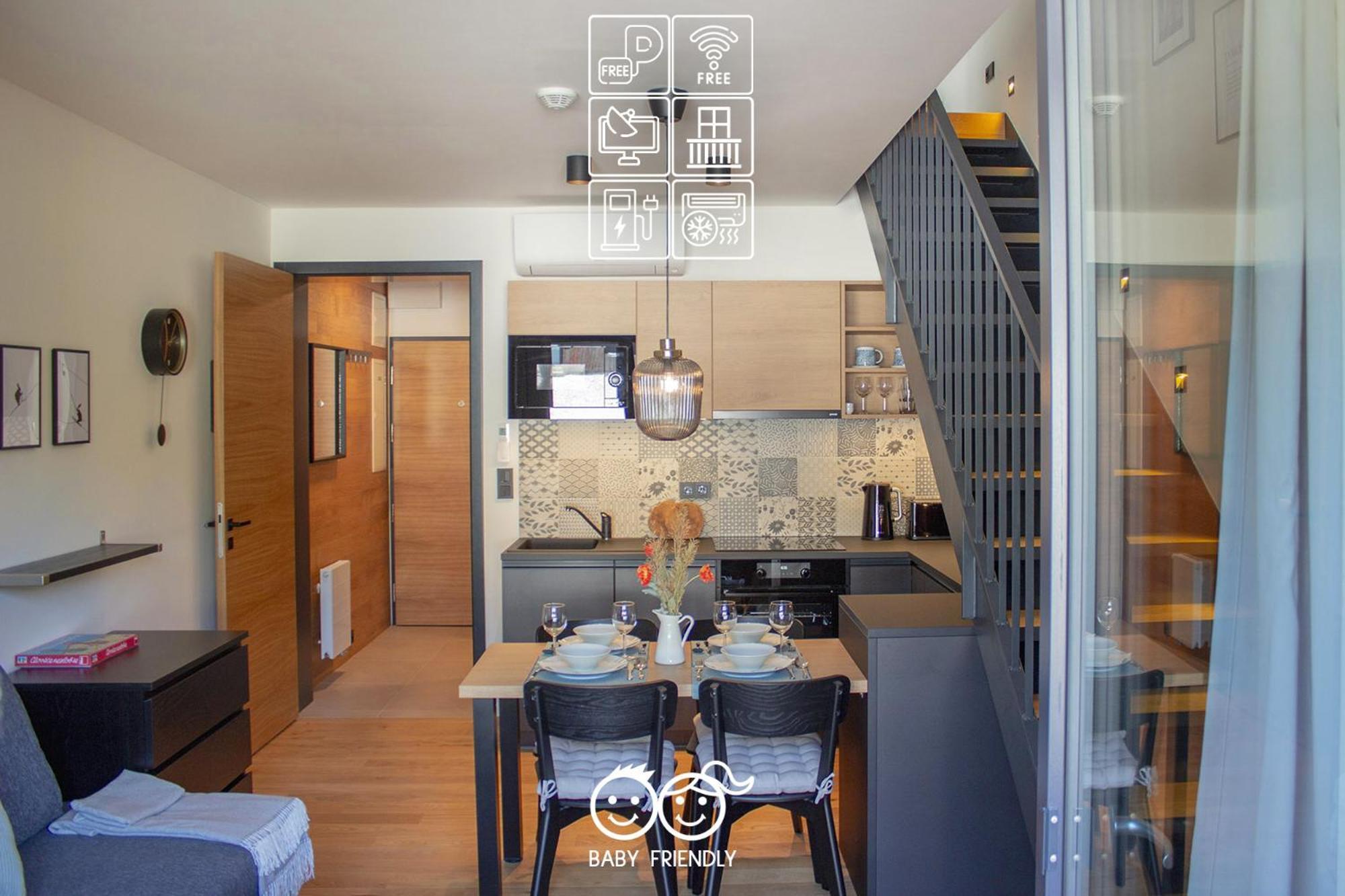 Enjoyharrachov - Atraktivni Klidny Klimatizovany Apartman 20 V Centru Harrachova S Parkovanim, Wifi-Wlan, Sat, Herni Konzoli, Ipad, Netflix Zdarma, Moznosti Dobijeni Auta, Vyhledem Do Zahrady A Na Romanticky Kostelik Bagian luar foto