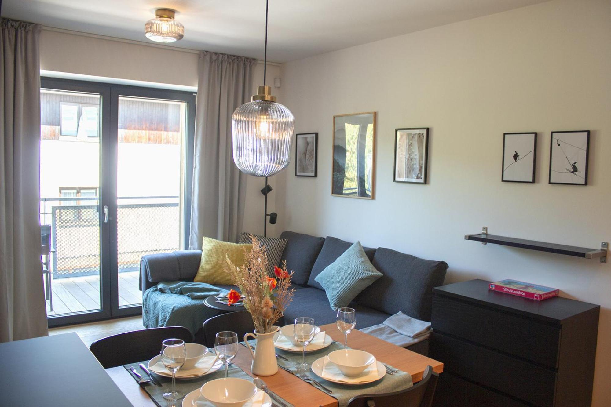 Enjoyharrachov - Atraktivni Klidny Klimatizovany Apartman 20 V Centru Harrachova S Parkovanim, Wifi-Wlan, Sat, Herni Konzoli, Ipad, Netflix Zdarma, Moznosti Dobijeni Auta, Vyhledem Do Zahrady A Na Romanticky Kostelik Bagian luar foto
